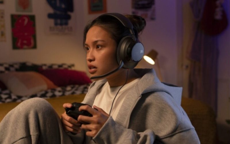 JBL lança fone gamer Quantum 120 para elevar sua experiência de jogo
