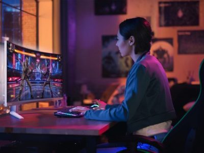 Philips lança monitor gamer EVNIA 34M2C8600P com QD-OLED e 280Hz