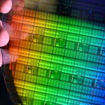 Intel planeja integrar microLEDs em seus processadores para melhor desempenho