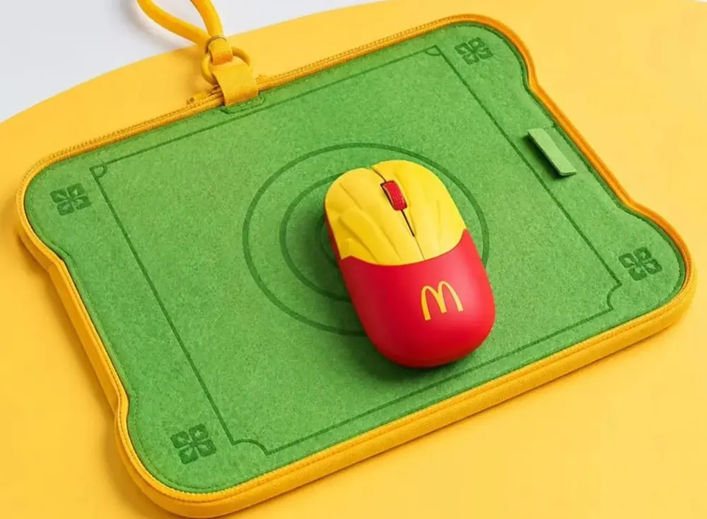 Mouse Gamer McFritas: A Criação Sustentável da Lenovo e McDonald’s Fry Mark com bolsa que vira mousepad