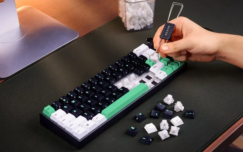 Razer Reclusa Mini 65%: Teclado Compacto com Switches Hot-Swappable